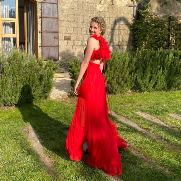 Mac Duggal X Anthropologie Indy A-Line Ruffled Back Lace-Up Chiffon Gown in red - Picture 4 of 4